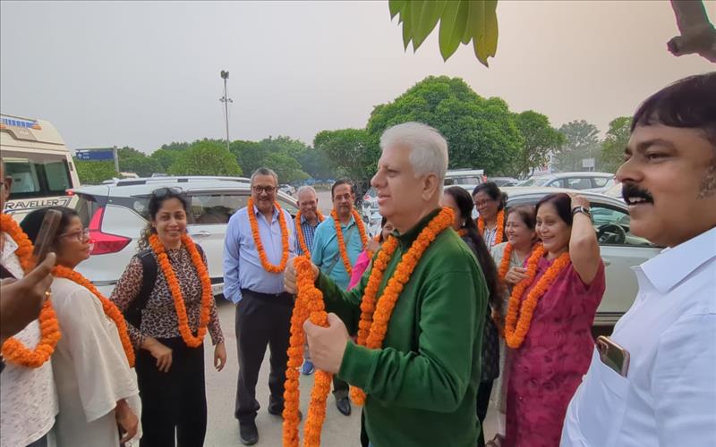 Welcome our guest at Varanasi Airport